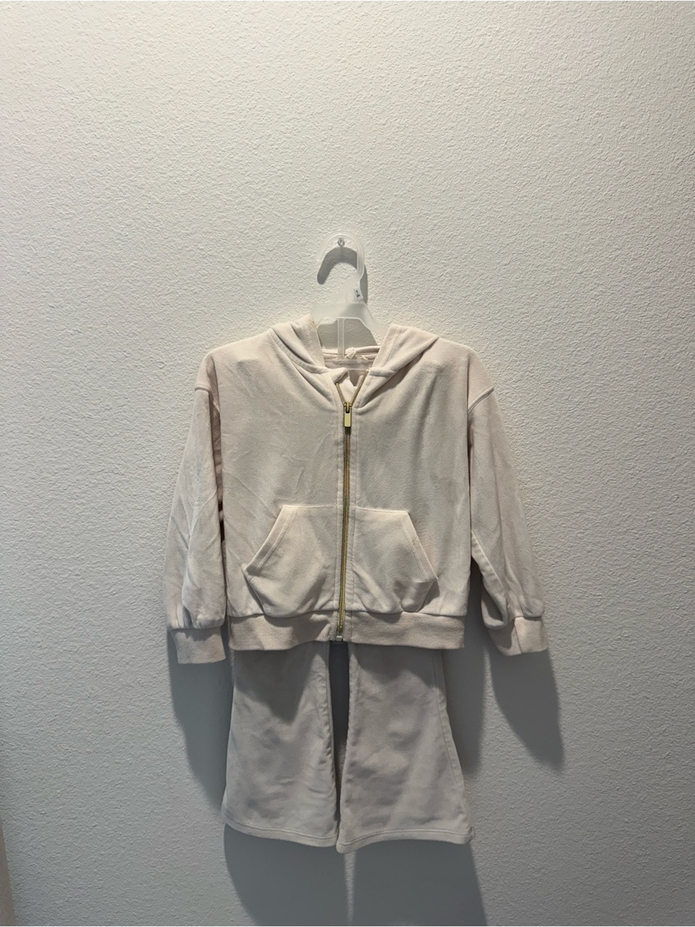 Kids Cozy Zip-Up Hoodie & joggers in Cream